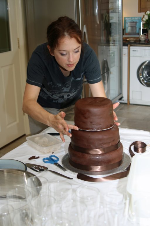 buildingthecake3.jpg